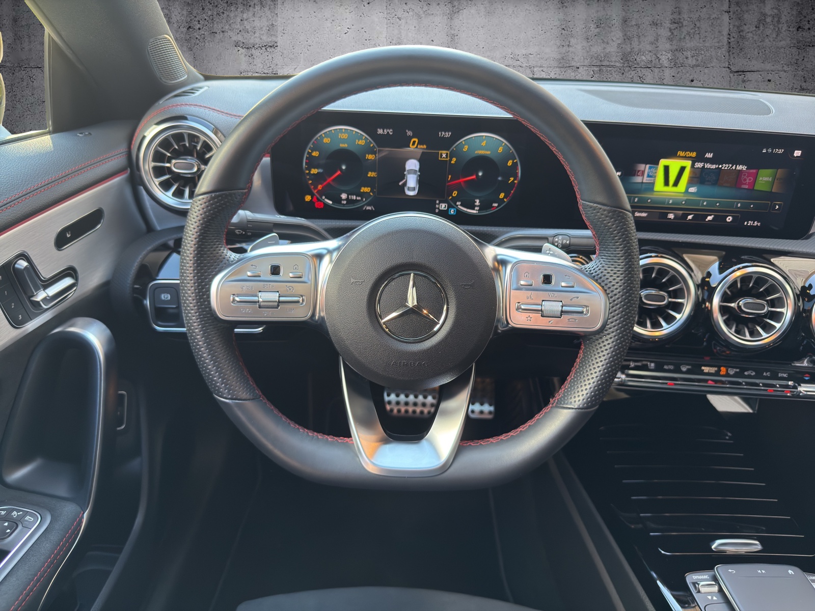 MERCEDES-BENZ CLA 250 4Matic AMG Line 7G-DCT *CH-Fahrzeug / Garantie / Gratisservice*-image-7