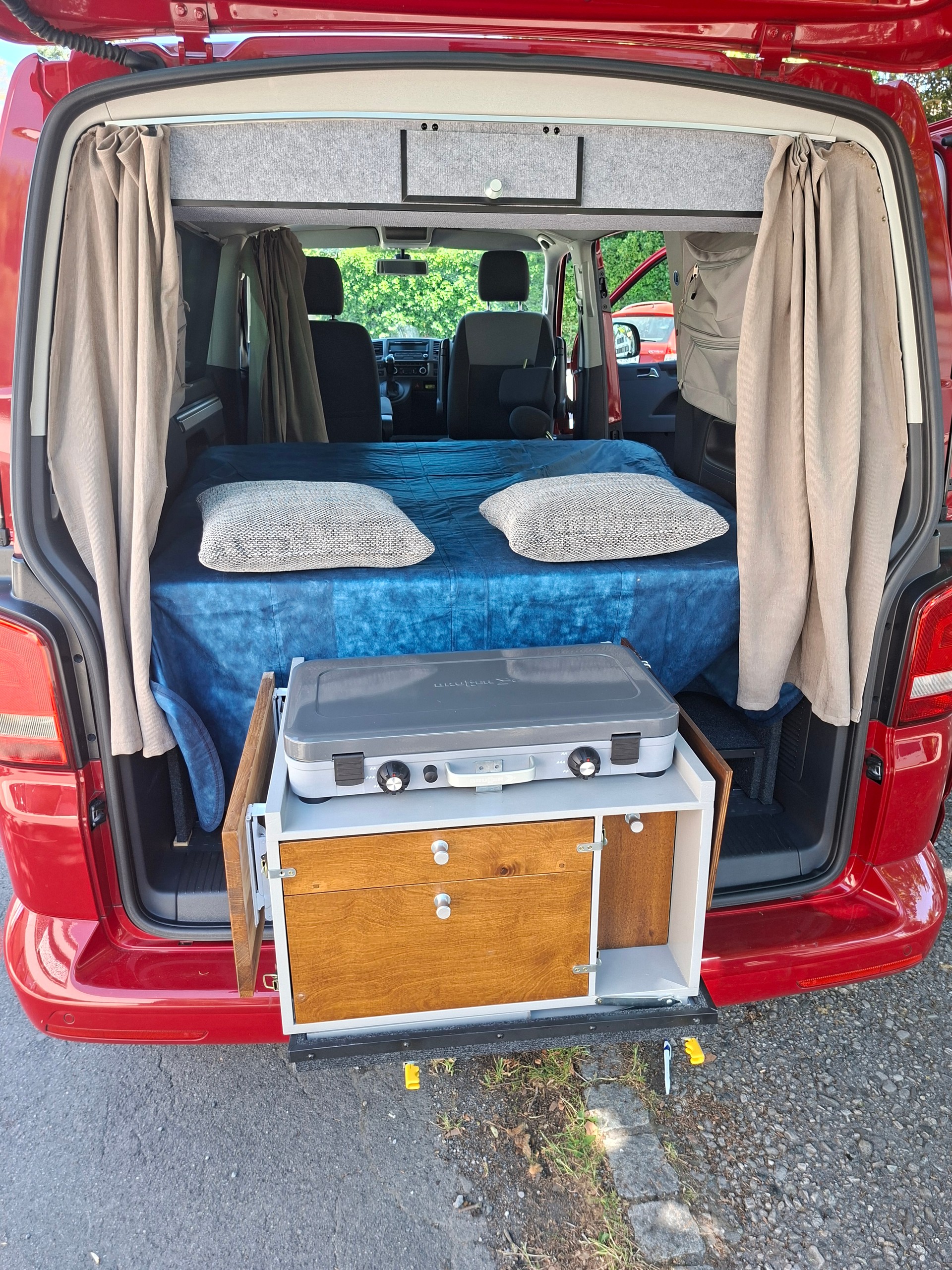 VW VW T5.1 2.0 TDI 140PS DSG AUT. MAREMONTI FAMILYCAMPER 5-7SITZE-image-19