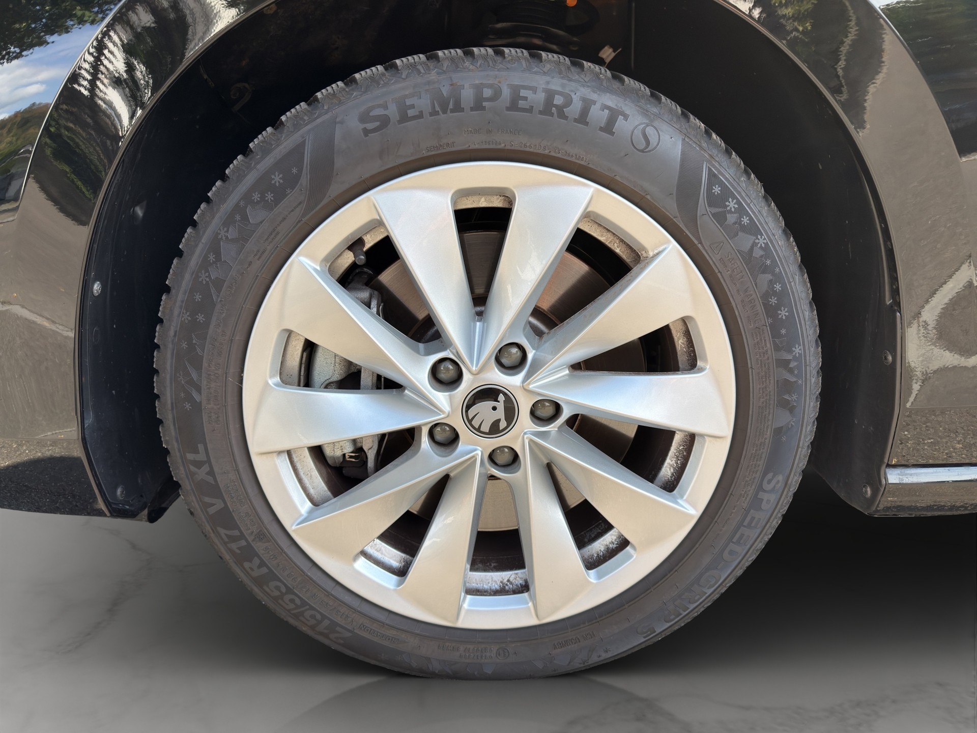 SKODA Superb Combi 2.0 TDi 4x4 DSG * Werksgarantie 36 Monate * 8 fach * AHK * Matrix LED * 40% unter Neupreis *-image-15