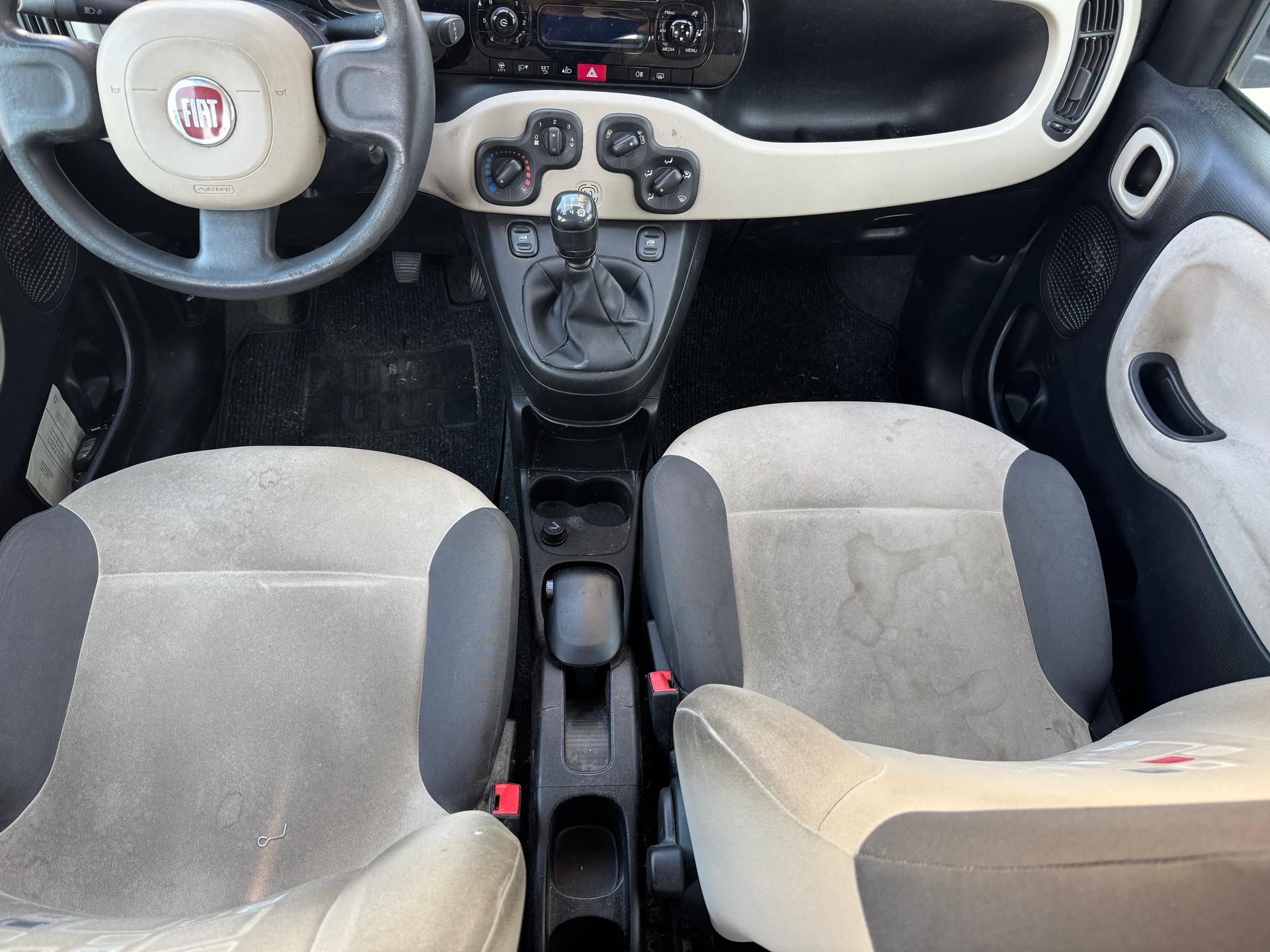 FIAT Panda 1.2 Lounge-image-13