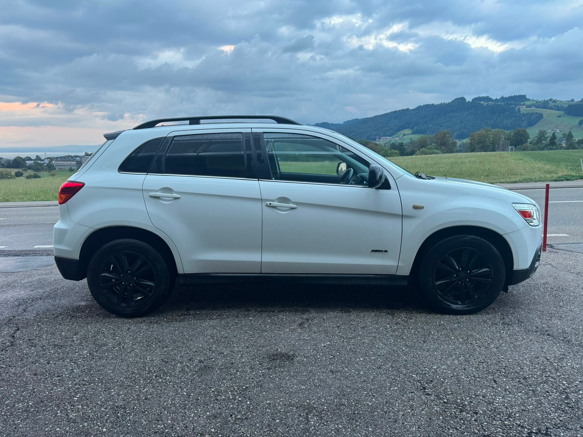 MITSUBISHI ASX 1.8 DID Invite 4WD-image-7