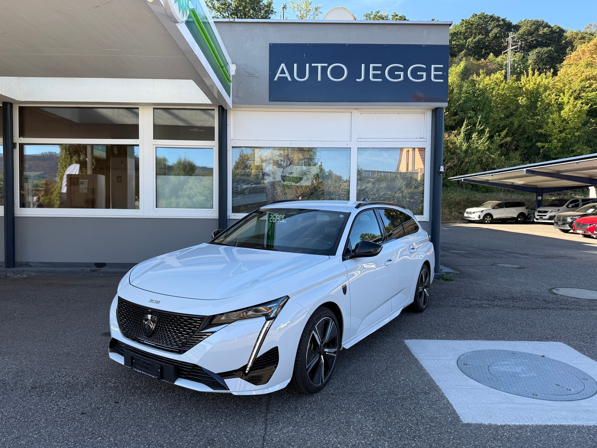 PEUGEOT 308 SW 1.2 HEV 145 GT-image-0