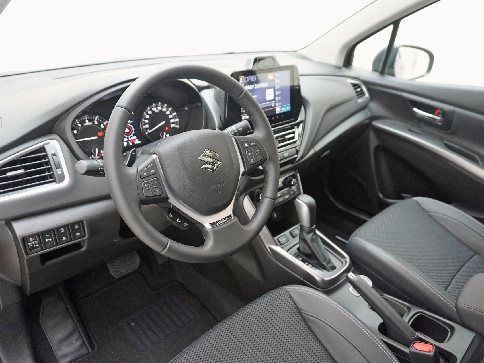 SUZUKI S-Cross 1.4 T Piz Sulai Top Hybrid 4x4-image-7