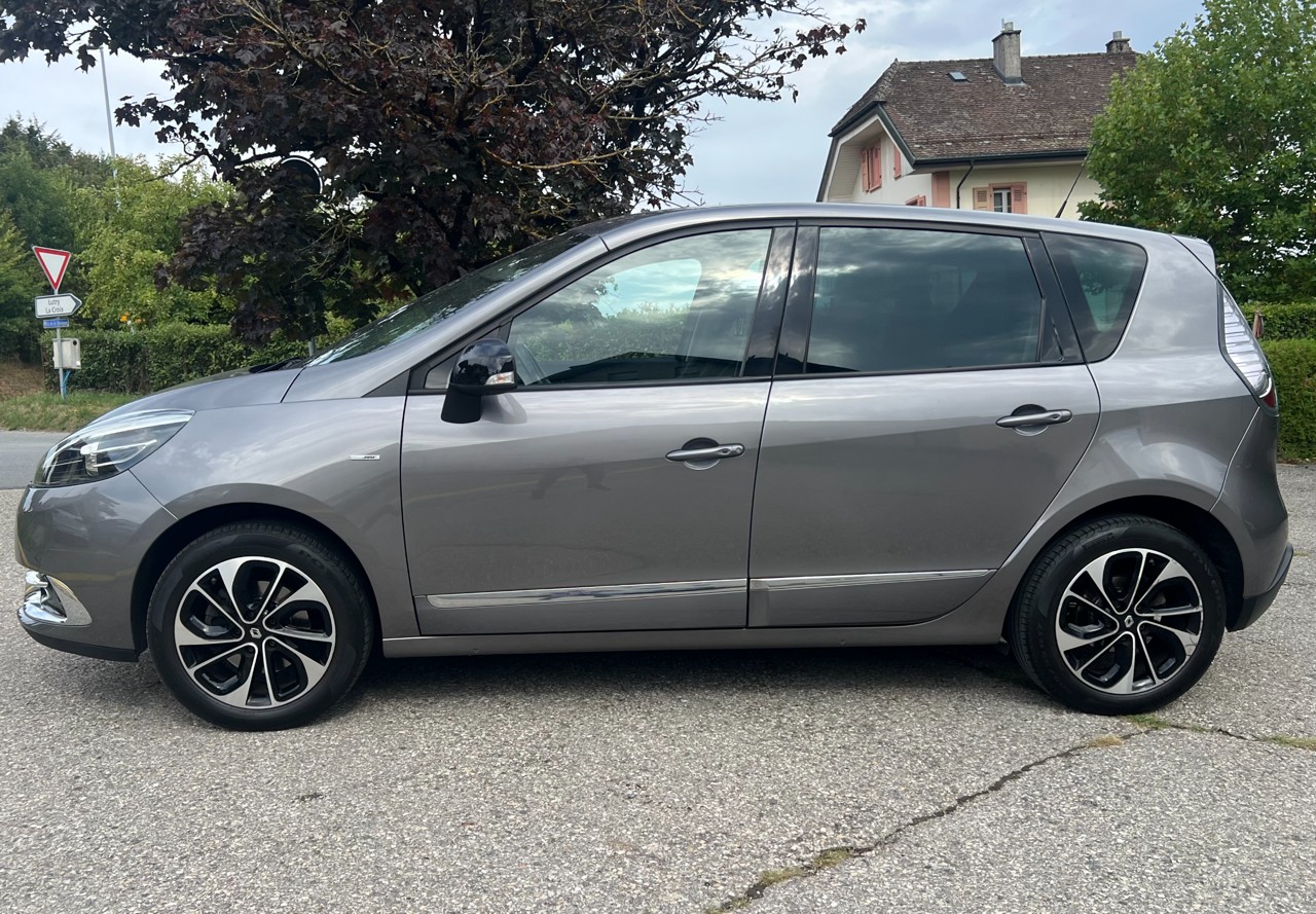 RENAULT Scénic 1.2 16V Turbo Bose-image-4