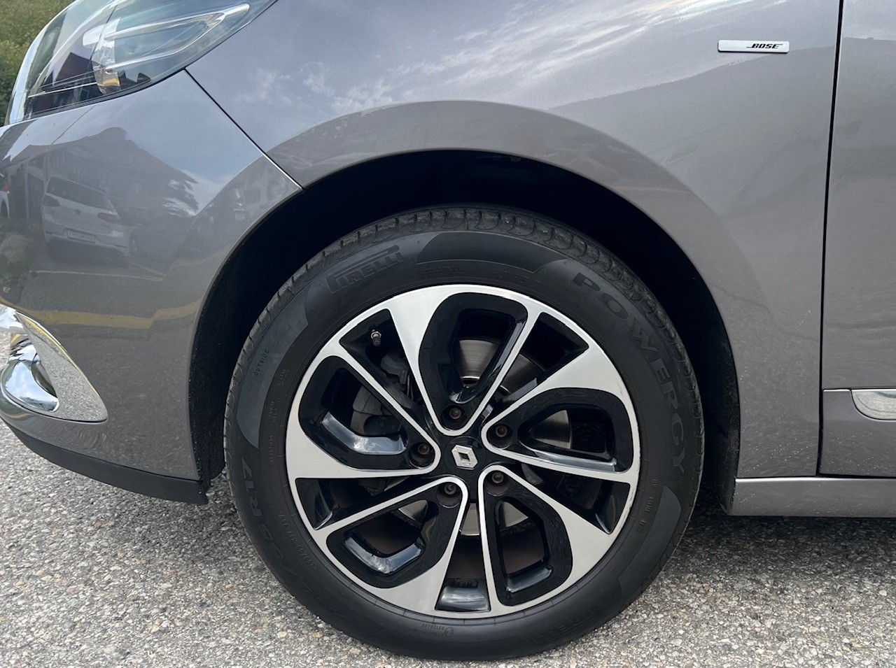 RENAULT Scénic 1.2 16V Turbo Bose-image-14