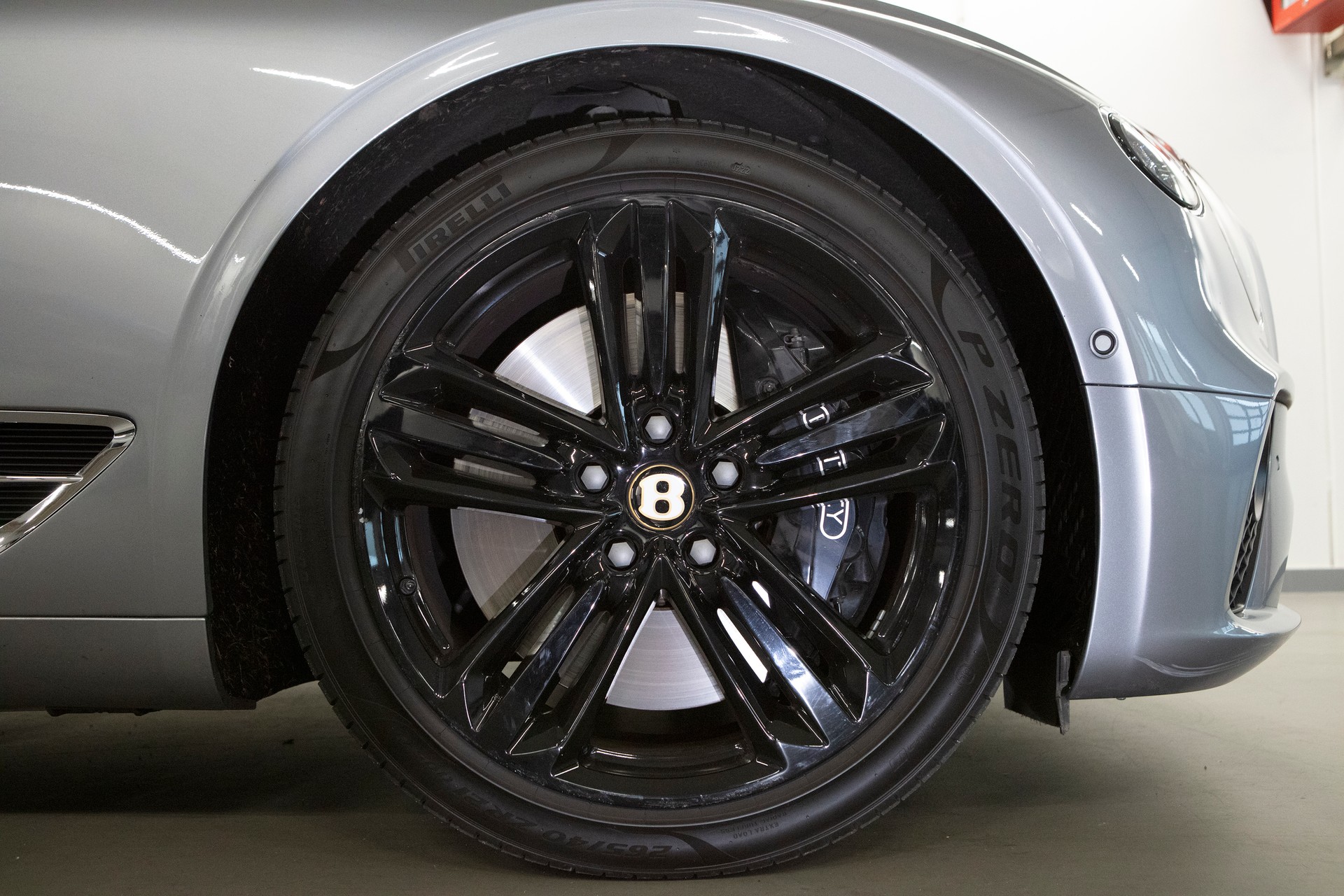 BENTLEY Continental GT 6.0 W12 Centenary Edition-image-8