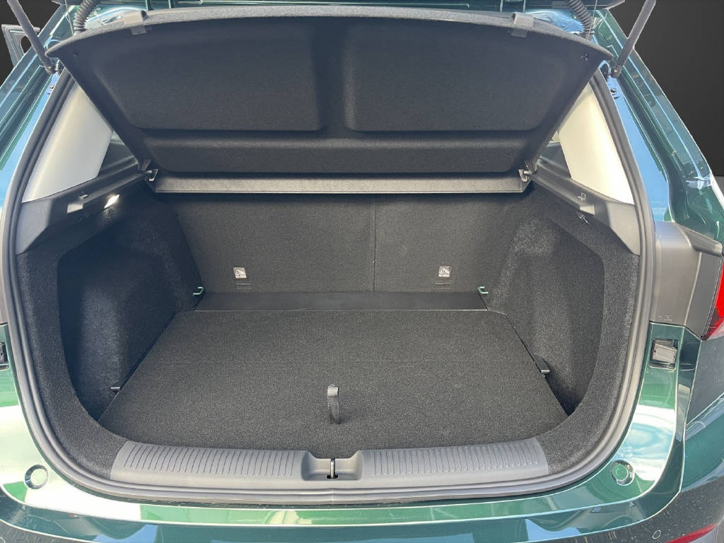 MG ZS 1.5 Hybrid+ Luxury-image-9