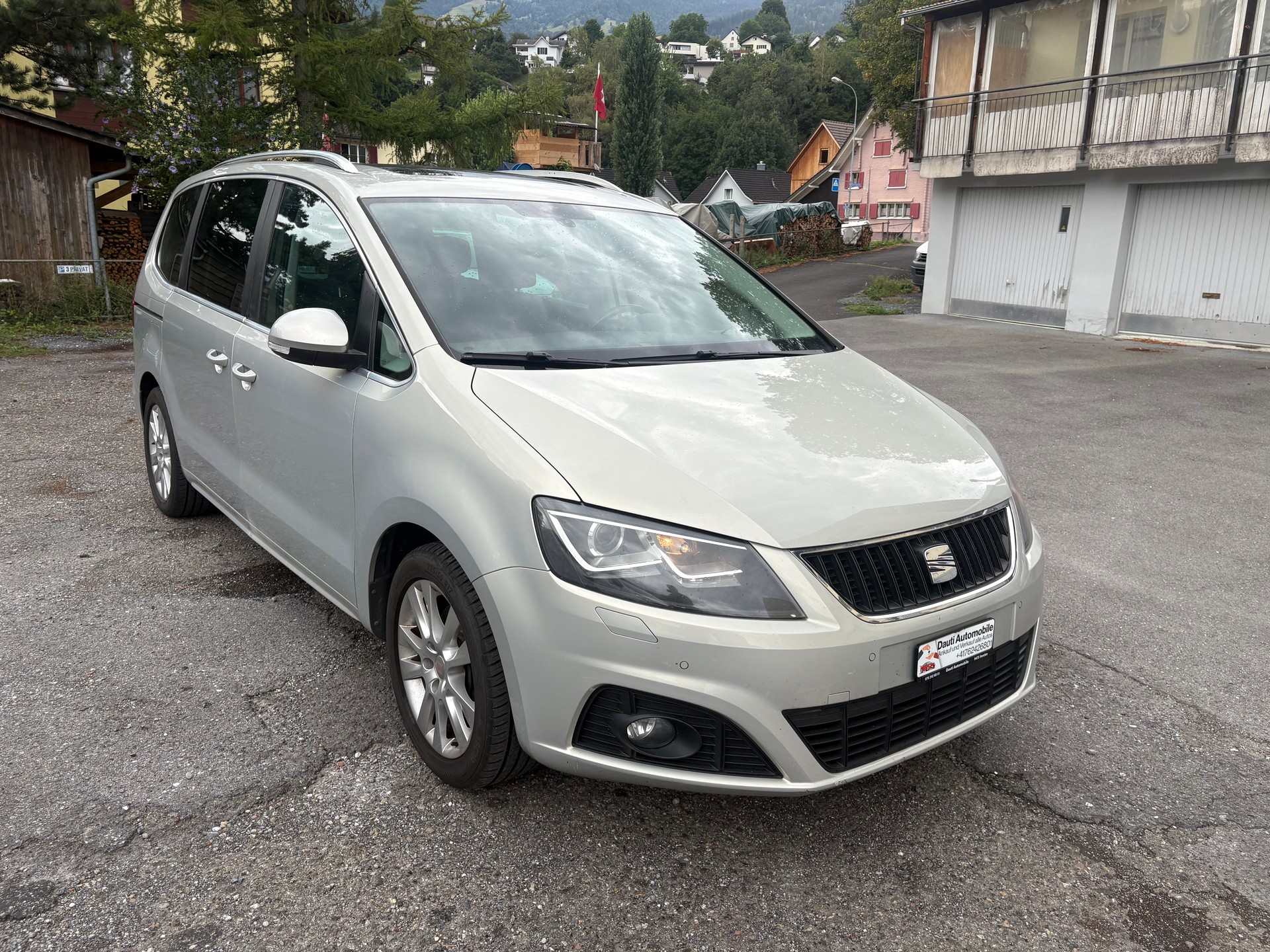 SEAT Alhambra 2.0 TDI Reference Eco DSG-image-2