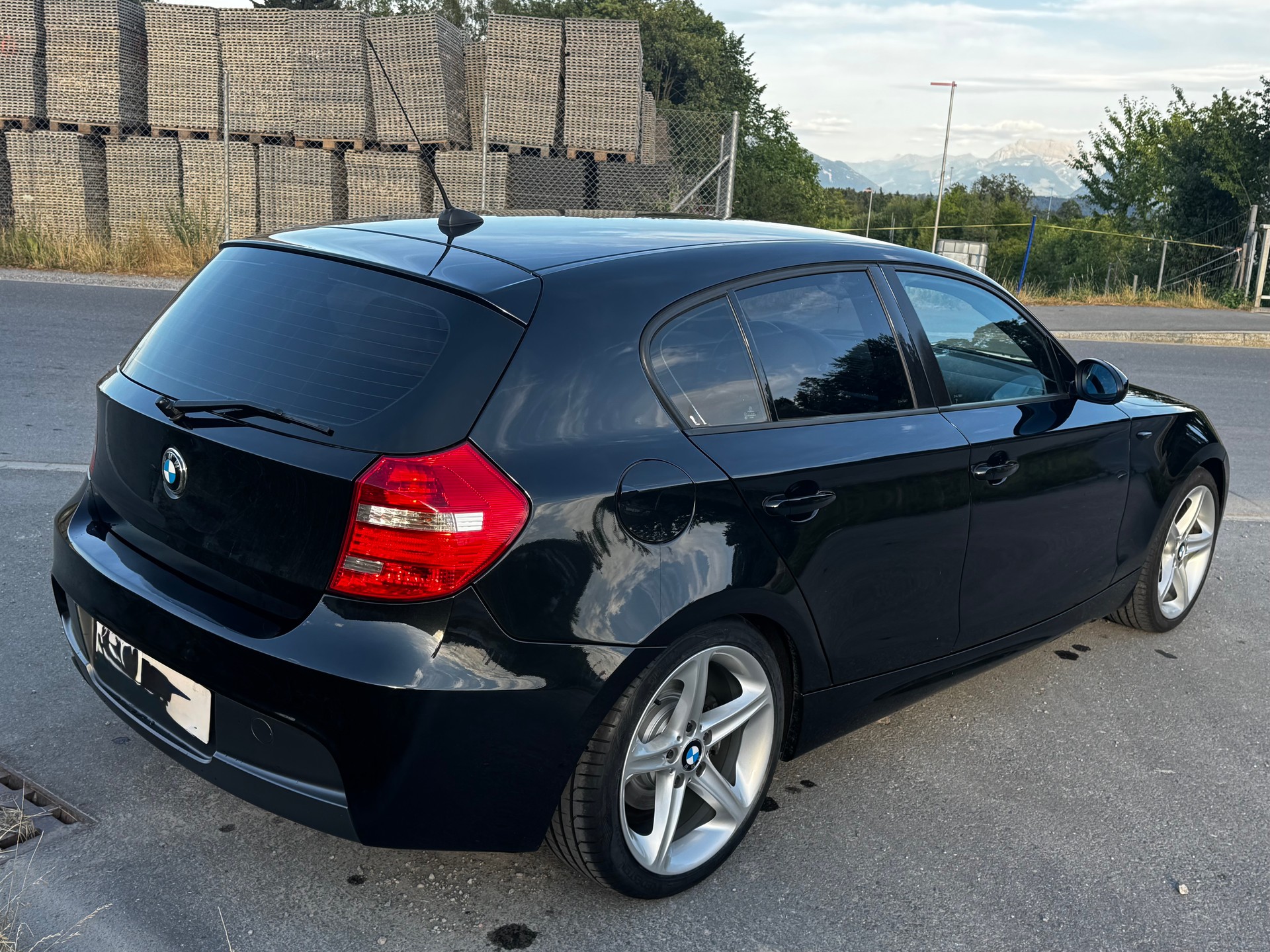 BMW 123d-image-2
