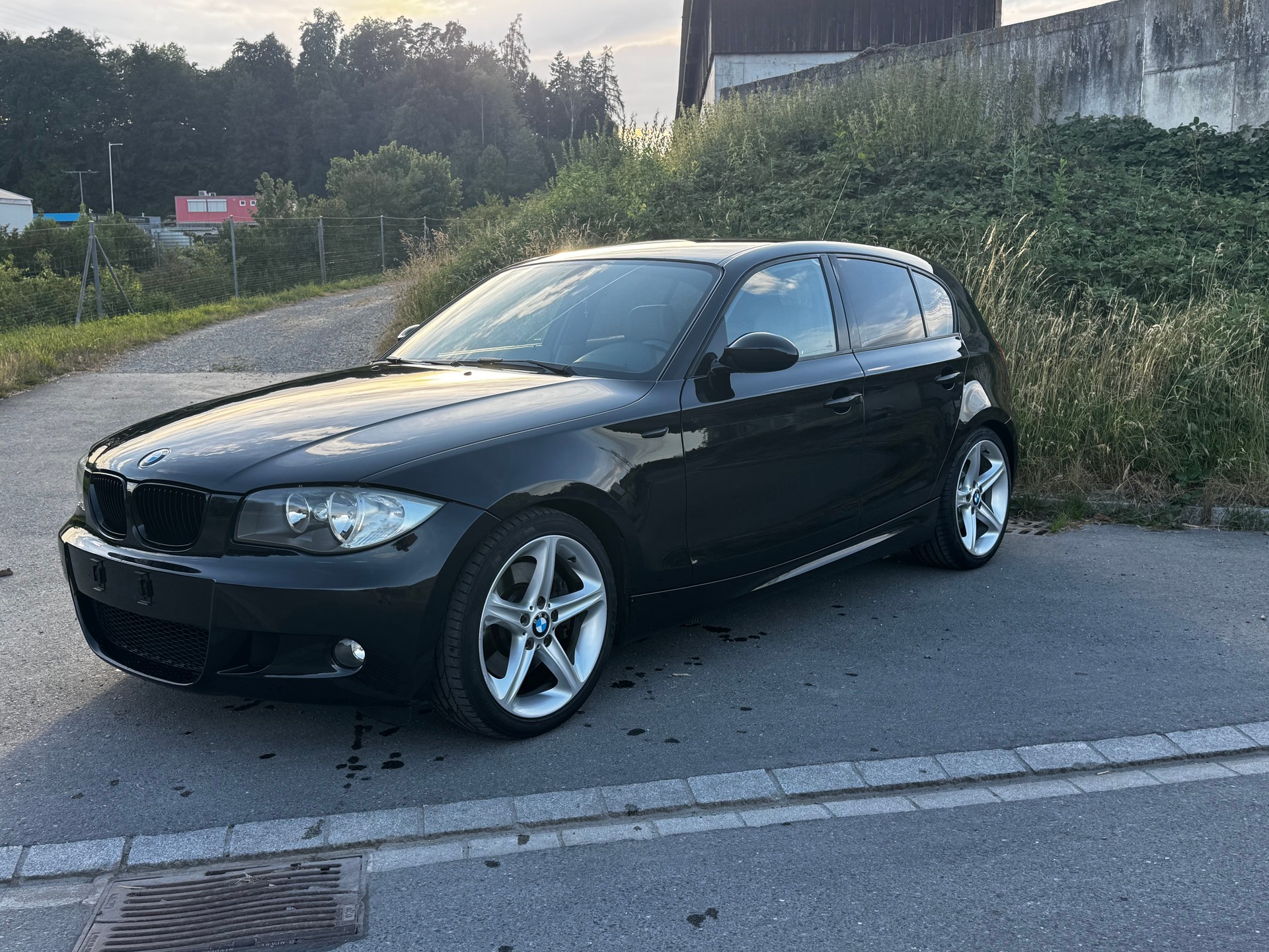BMW 123d-image-0