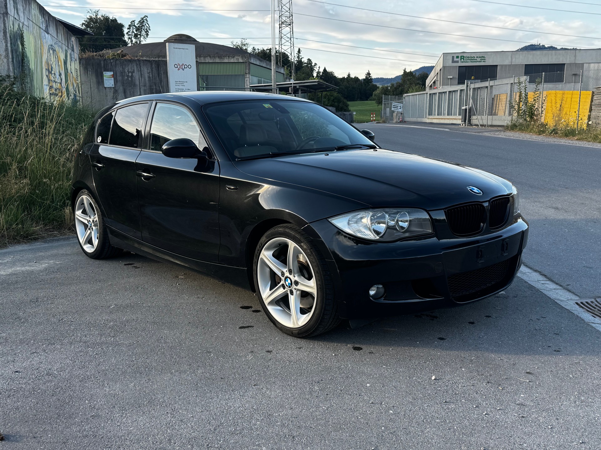 BMW 123d-image-1