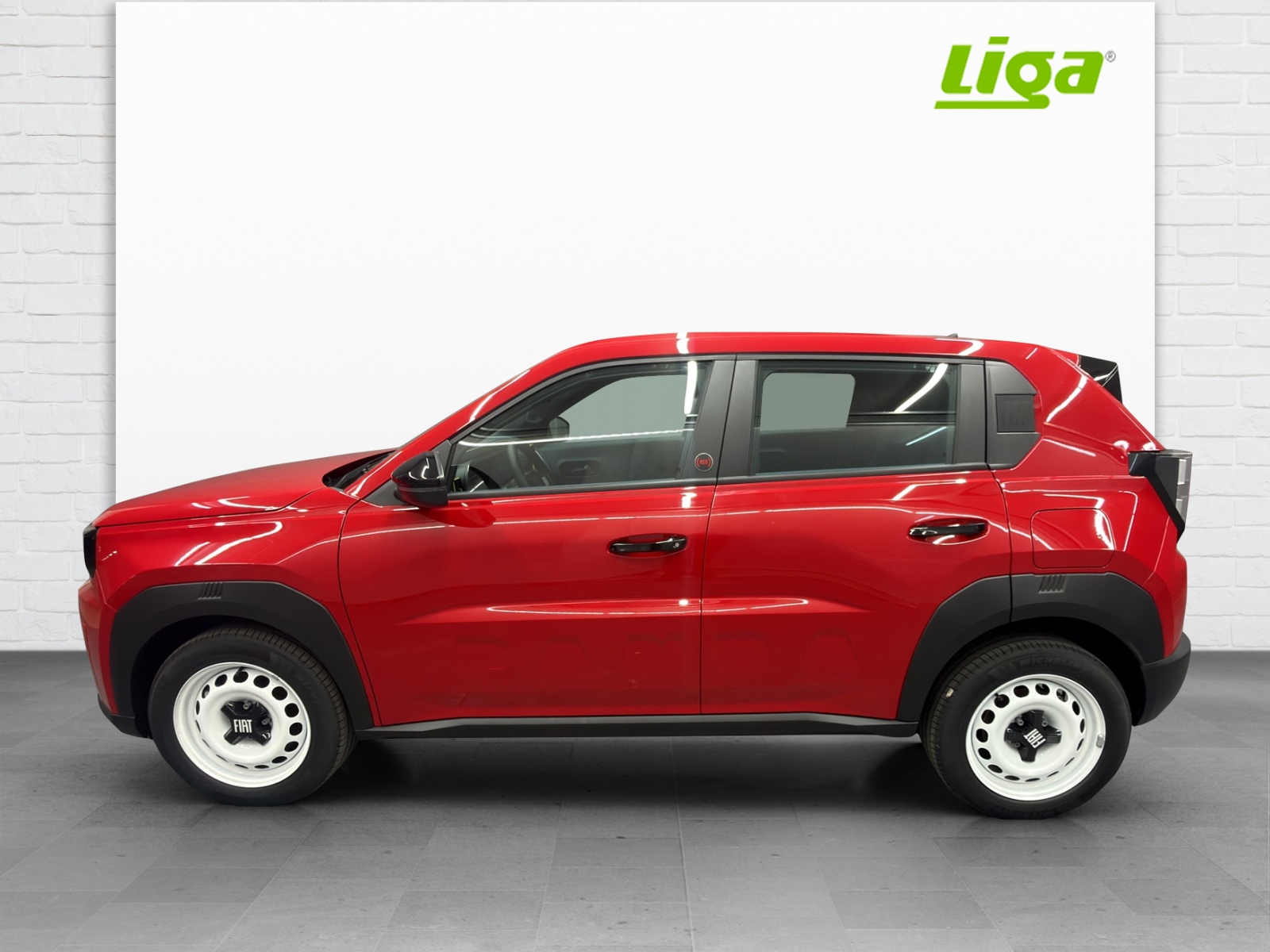 FIAT Grande Panda Red BEV-showroom-element-2