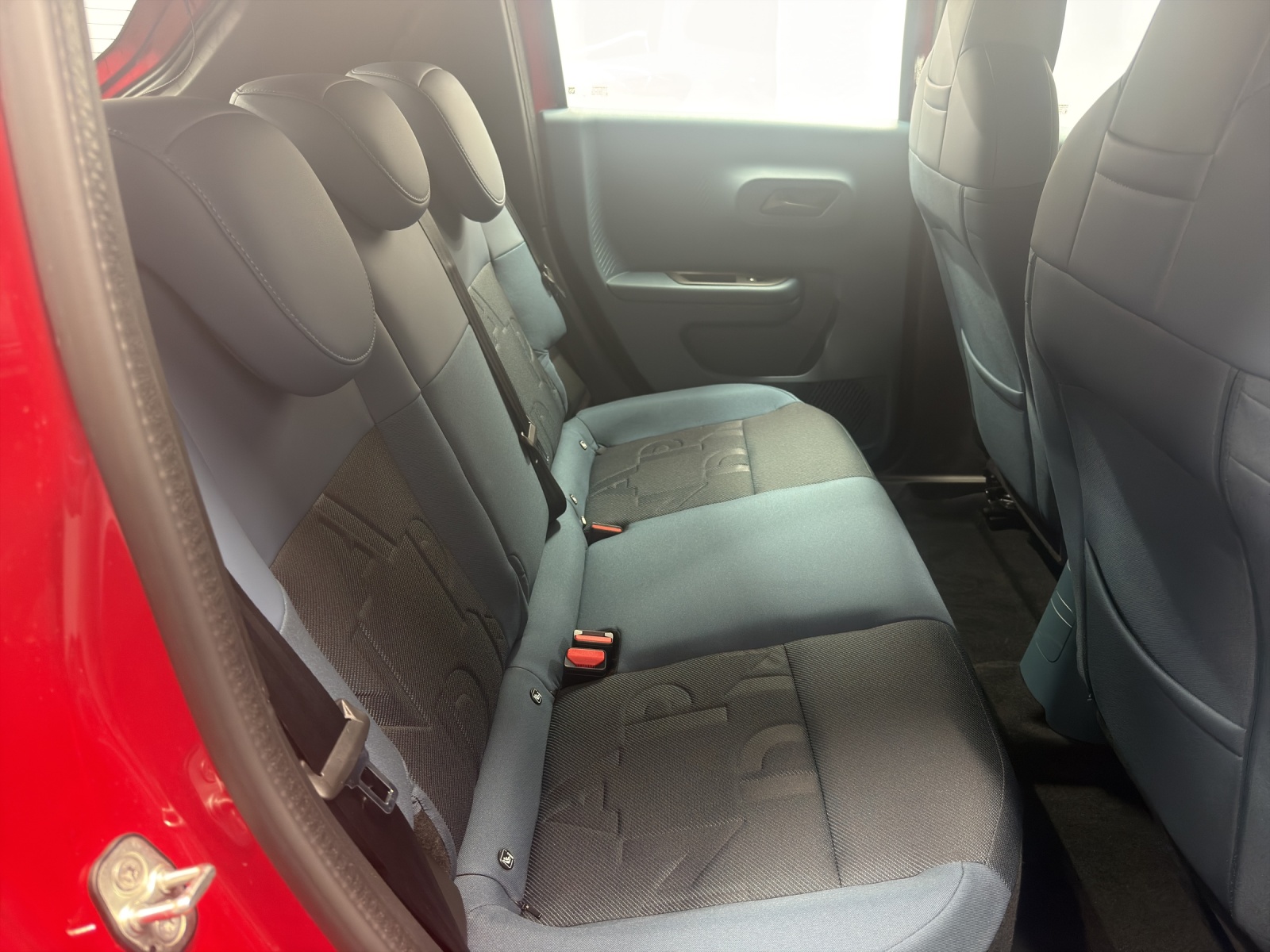 FIAT Grande Panda Red BEV-image-9