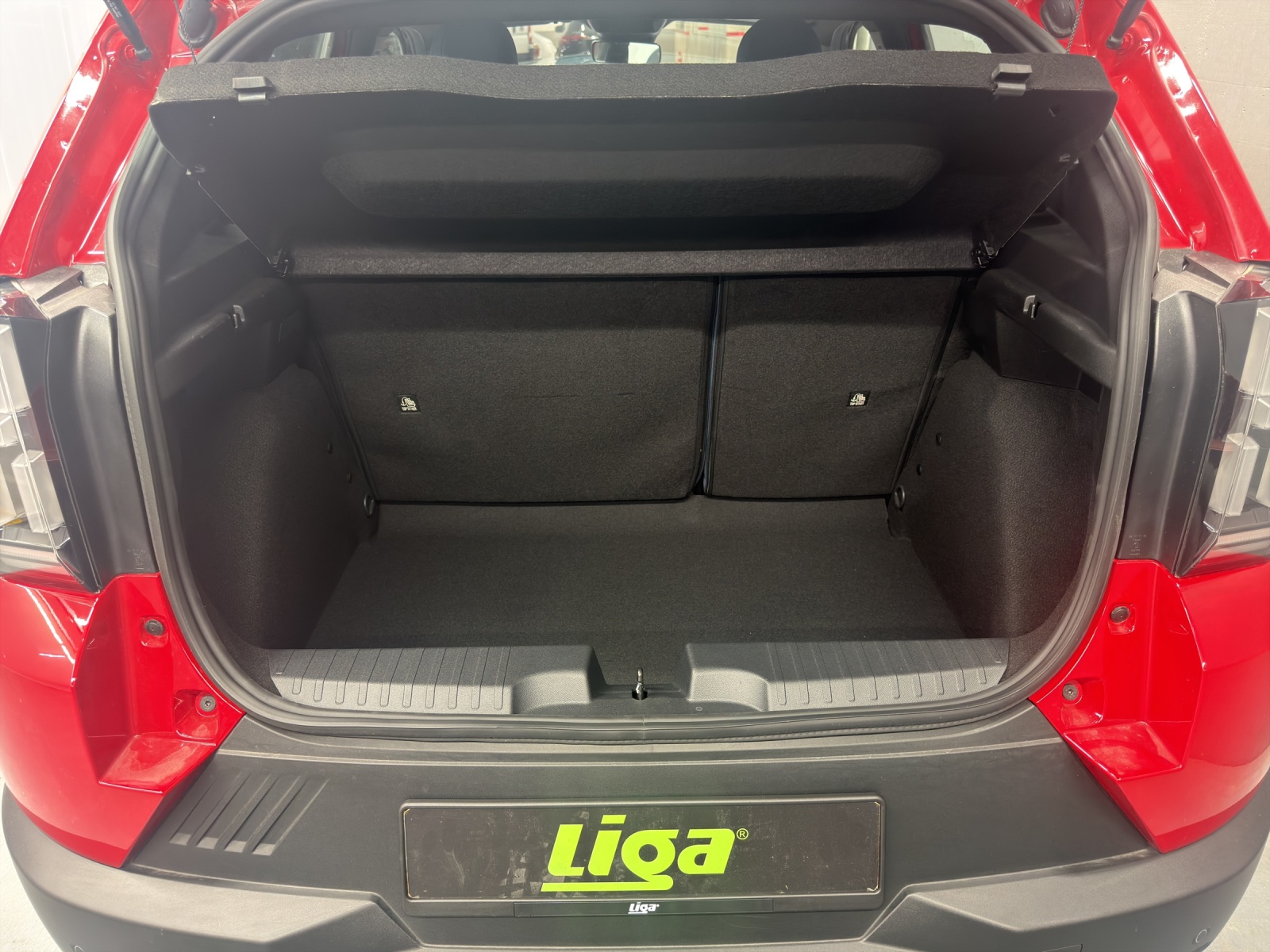 FIAT Grande Panda Red BEV-image-10