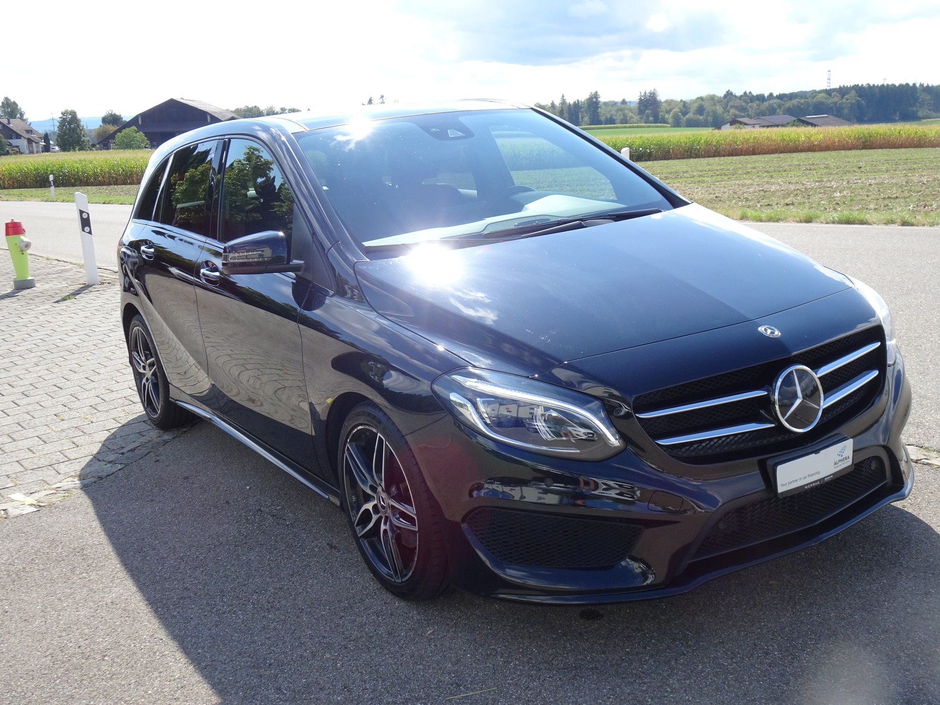 MERCEDES-BENZ B 220 AMG Line 4Matic 7G-DCT-image-5