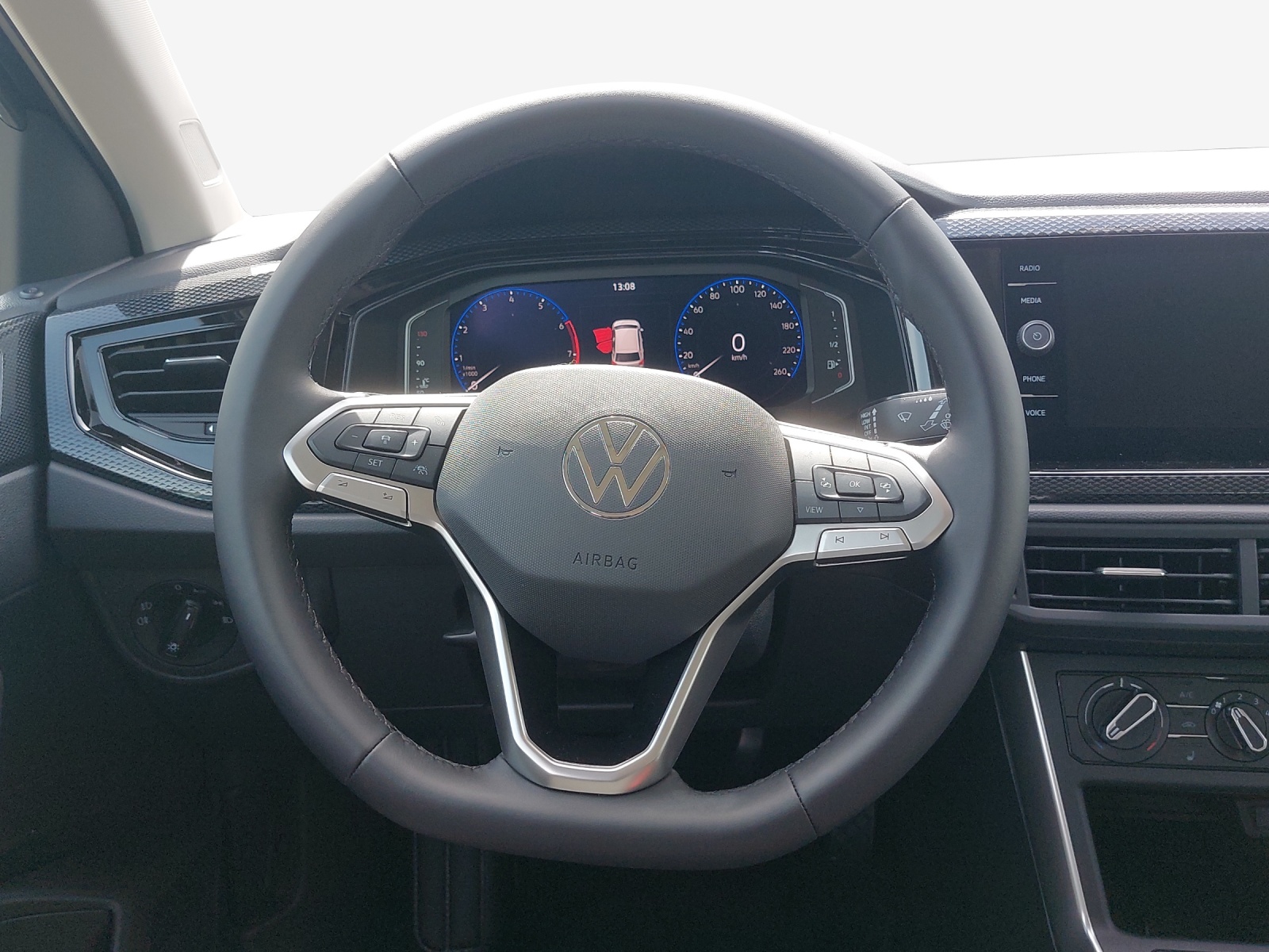 VW Polo 1.0 TSI Life DSG-image-9
