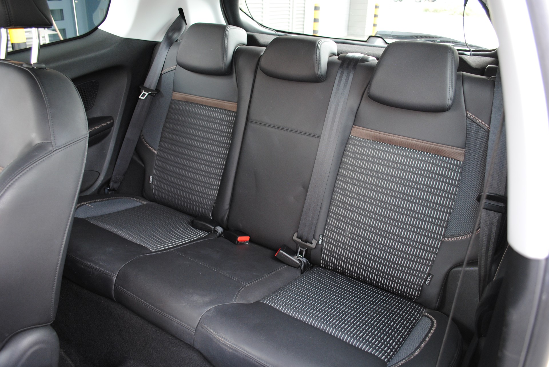 PEUGEOT 208 1.6 VTI Allure-image-14