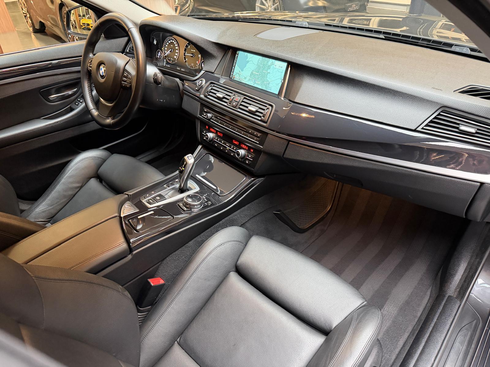 BMW 520d xDrive-image-16