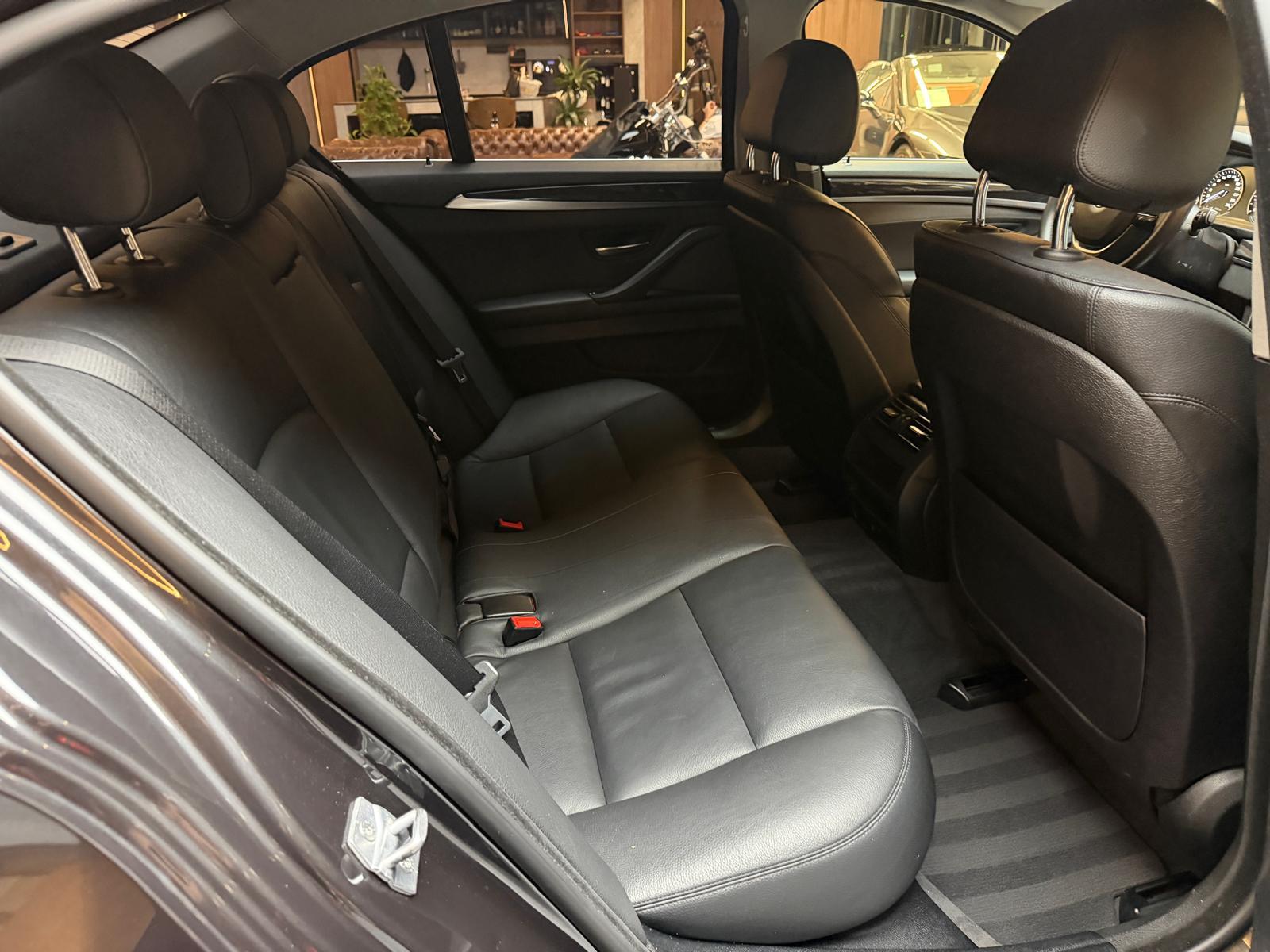 BMW 520d xDrive-image-18