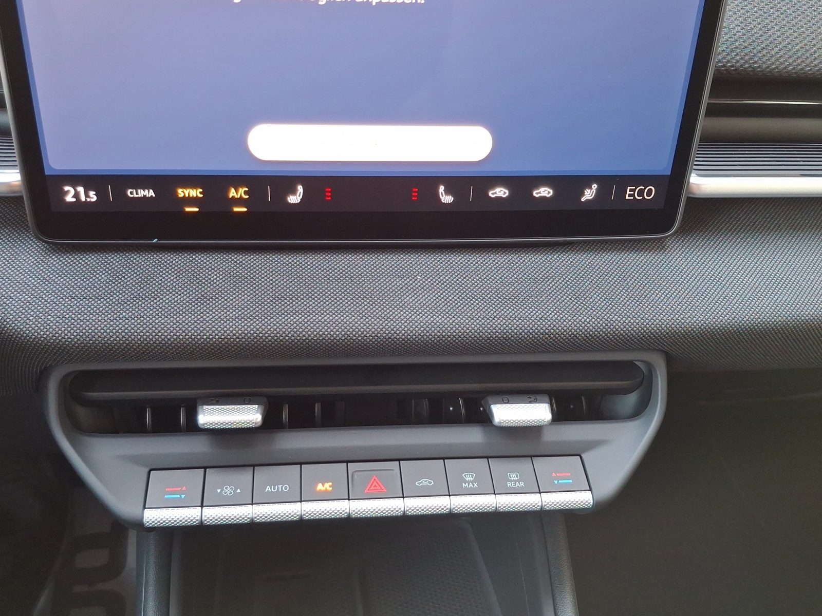VW ID.Polo 52 kWh Life Edition One-image-15