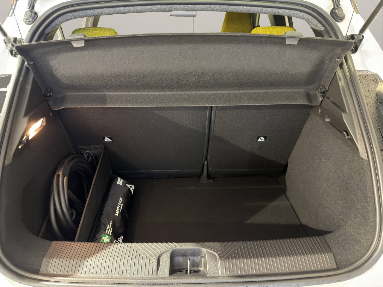 RENAULT R5 E-Tech Comfort Range iconic five-image-13