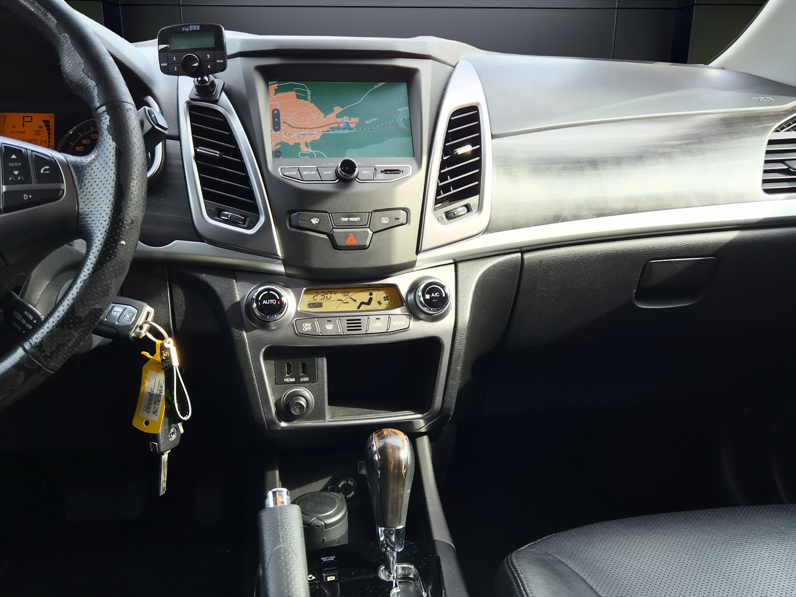 KGM-SsangYong Korando 2.2 e-XDi Sapphire 4WD Automatic-image-8