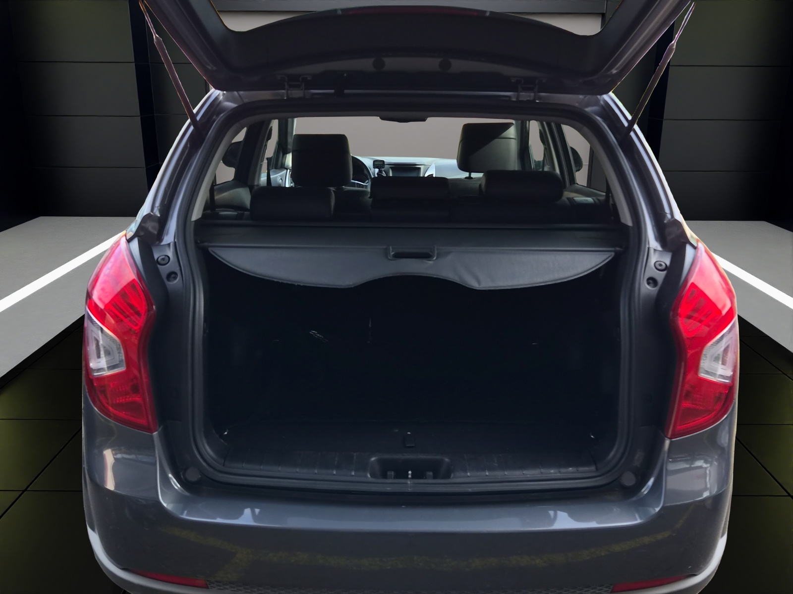 KGM-SsangYong Korando 2.2 e-XDi Sapphire 4WD Automatic-image-12