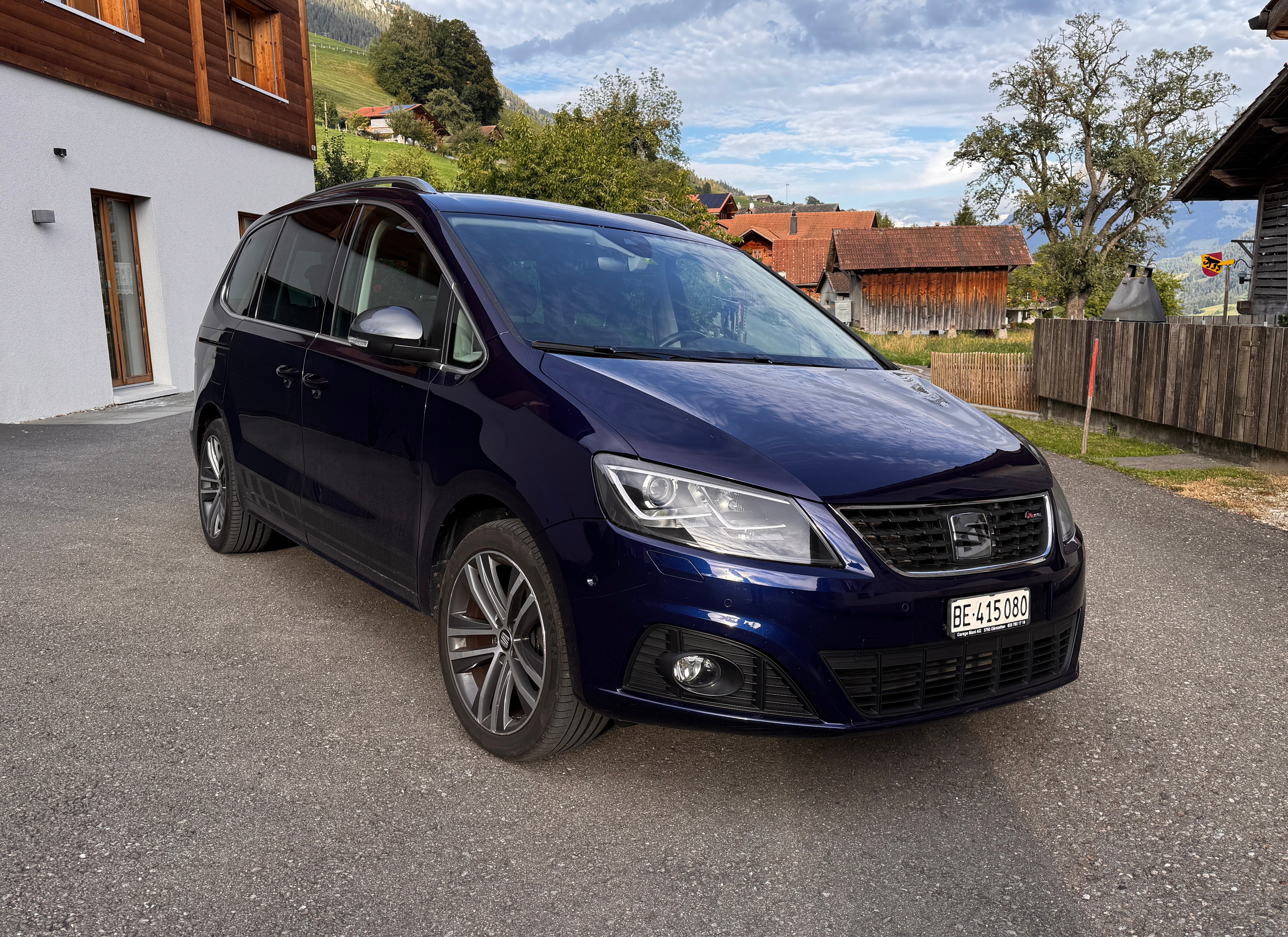 Car photo