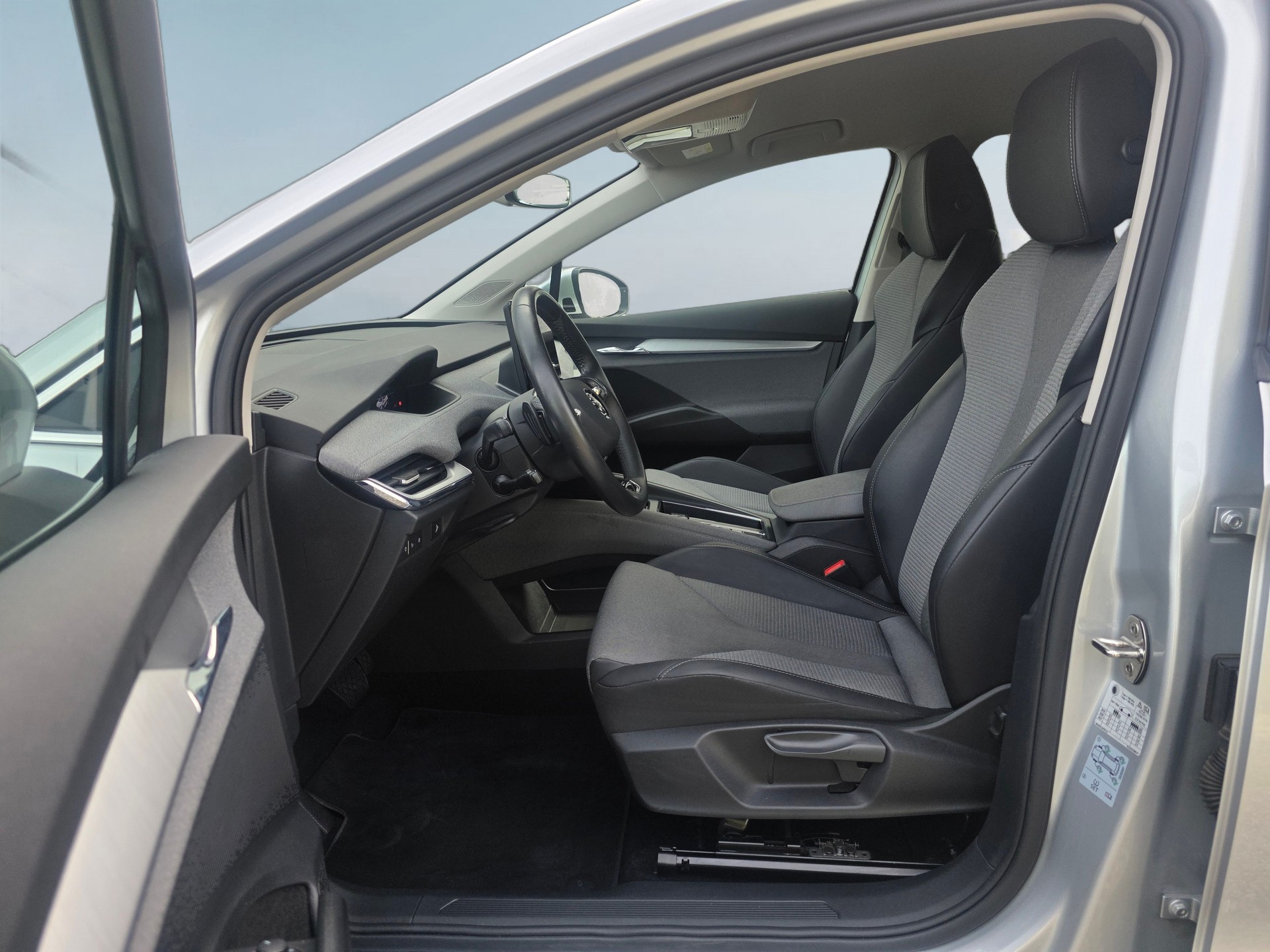 SKODA Enyaq iV 80 * CH-Fahrzeug * Top Zustand *-image-6