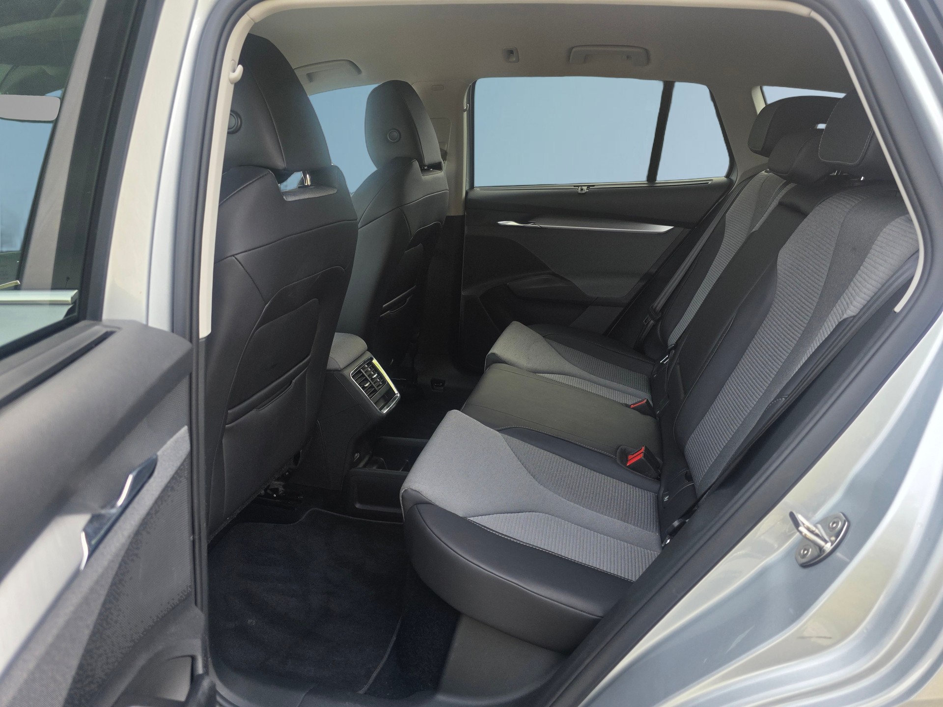 SKODA Enyaq iV 80 * CH-Fahrzeug * Top Zustand *-image-20