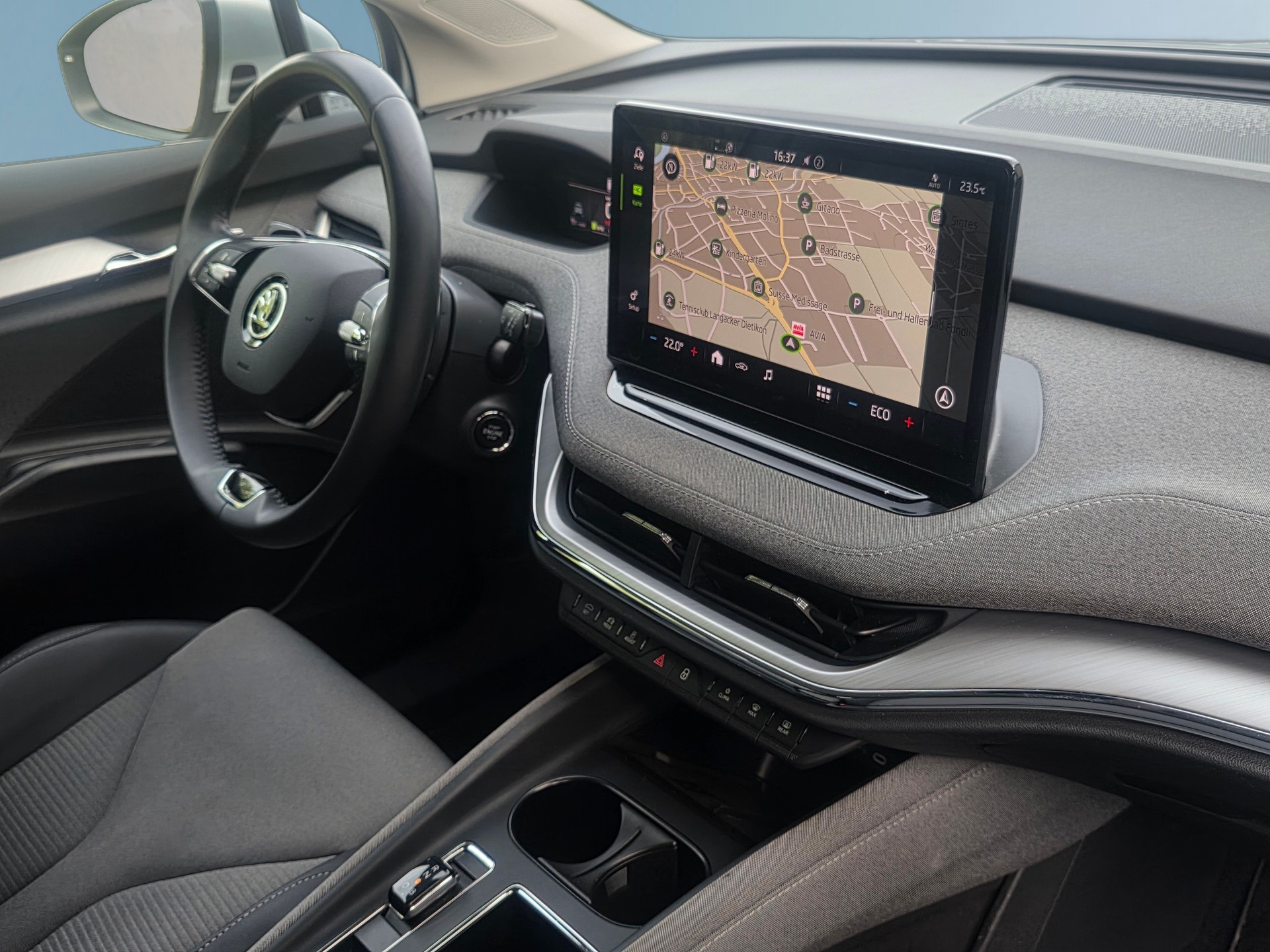 SKODA Enyaq iV 80 * CH-Fahrzeug * Top Zustand *-image-17