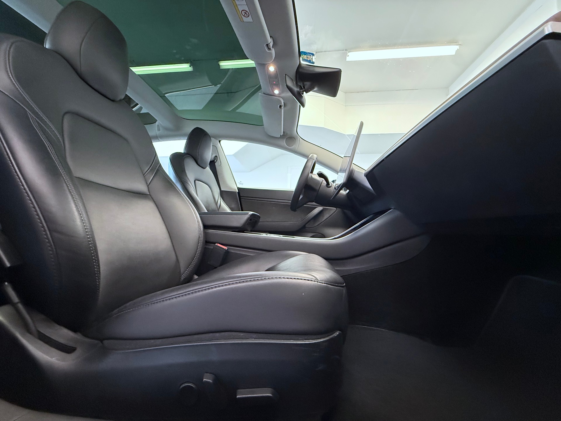 TESLA Model 3 Long Range Dual Motor AWD-image-8