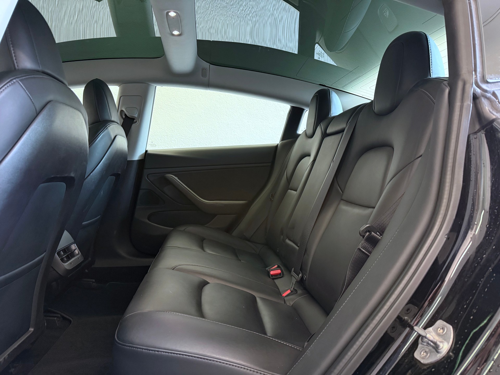 TESLA Model 3 Long Range Dual Motor AWD-image-5