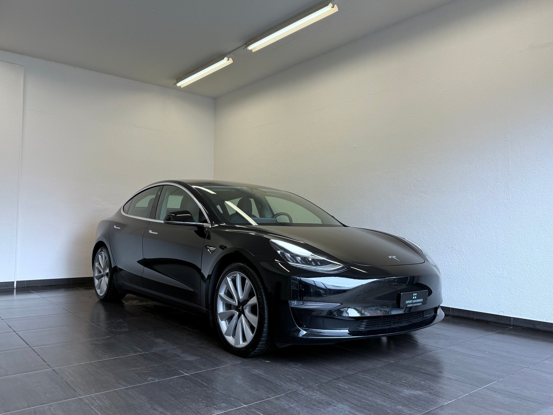 TESLA Model 3 Long Range Dual Motor AWD-image-20