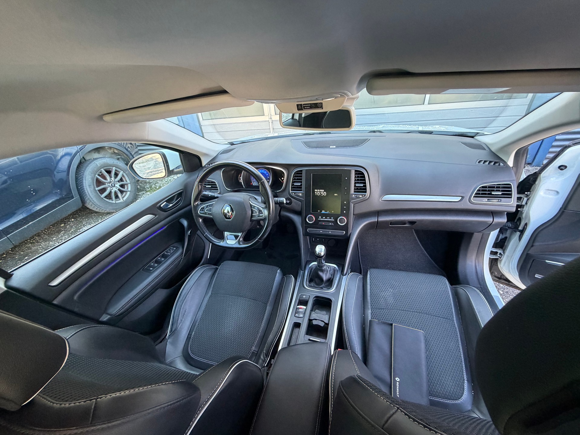 RENAULT Mégane 1.2 16V Turbo Bose-image-9