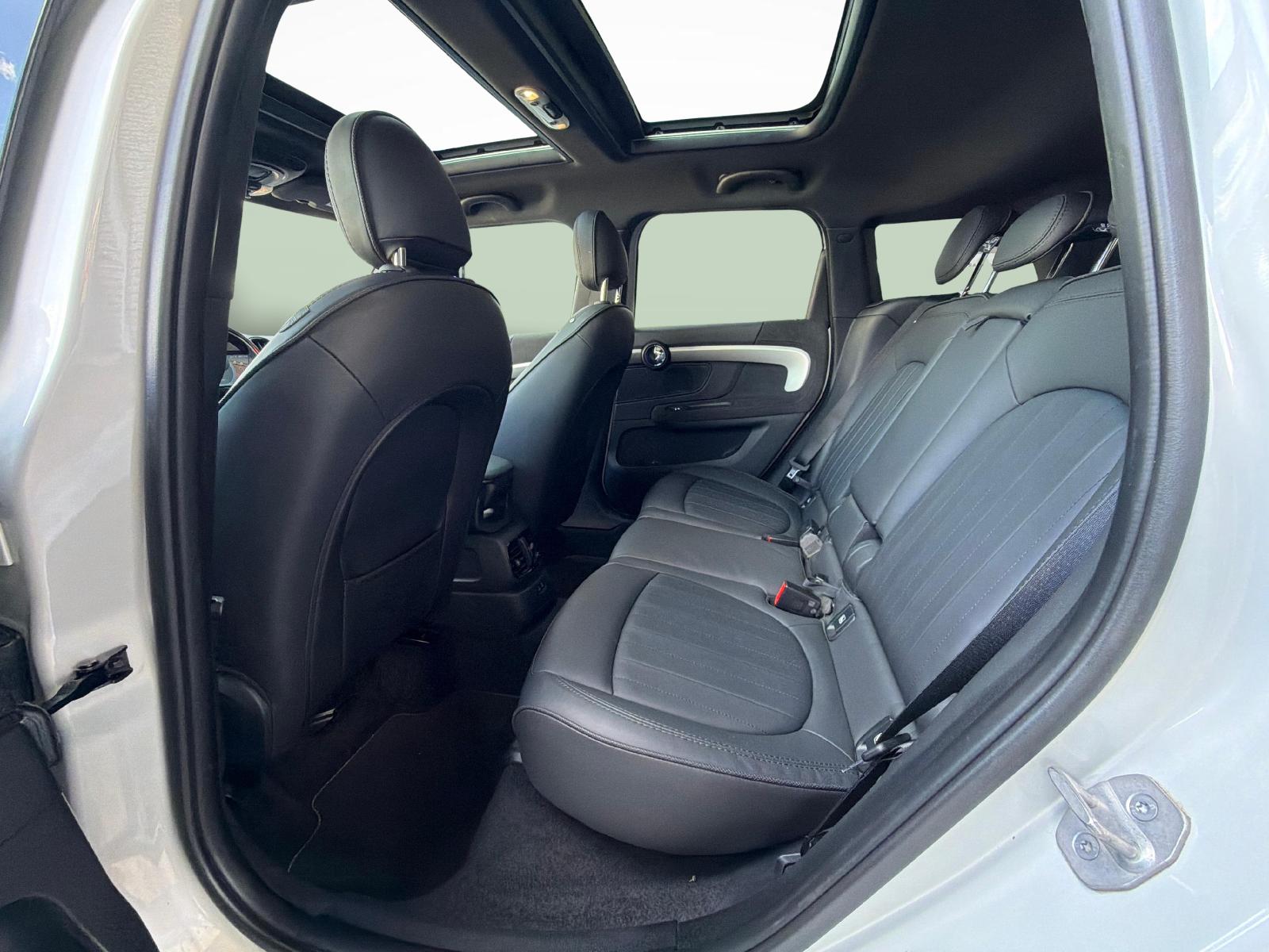 MINI Countryman F60 2.0i Cooper S ALL4-image-14