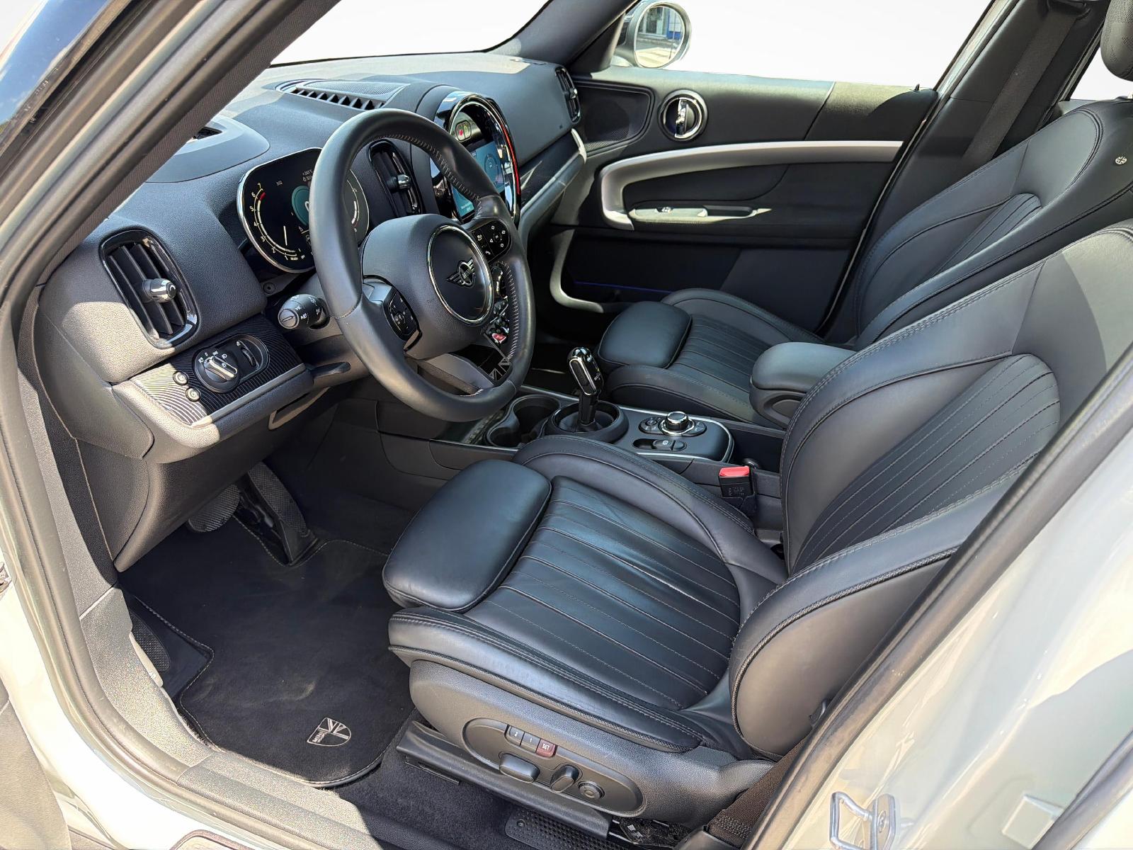 MINI Countryman F60 2.0i Cooper S ALL4-image-8