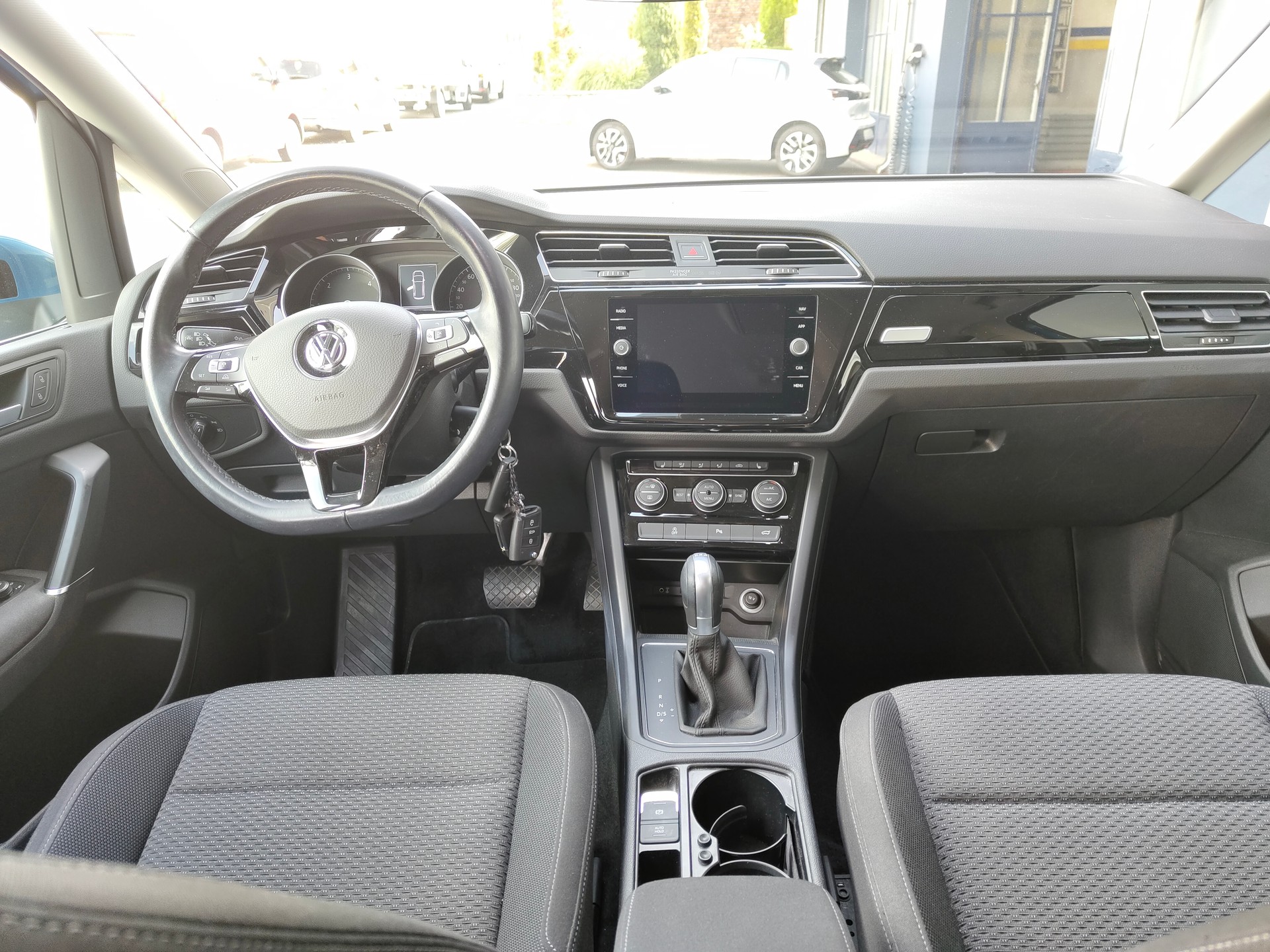 VW 2.0 TDI SCR Comfortline DSG-image-5