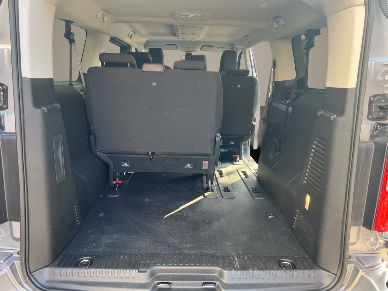TOYOTA Proace Verso L2 2.0 D-4D-image-16