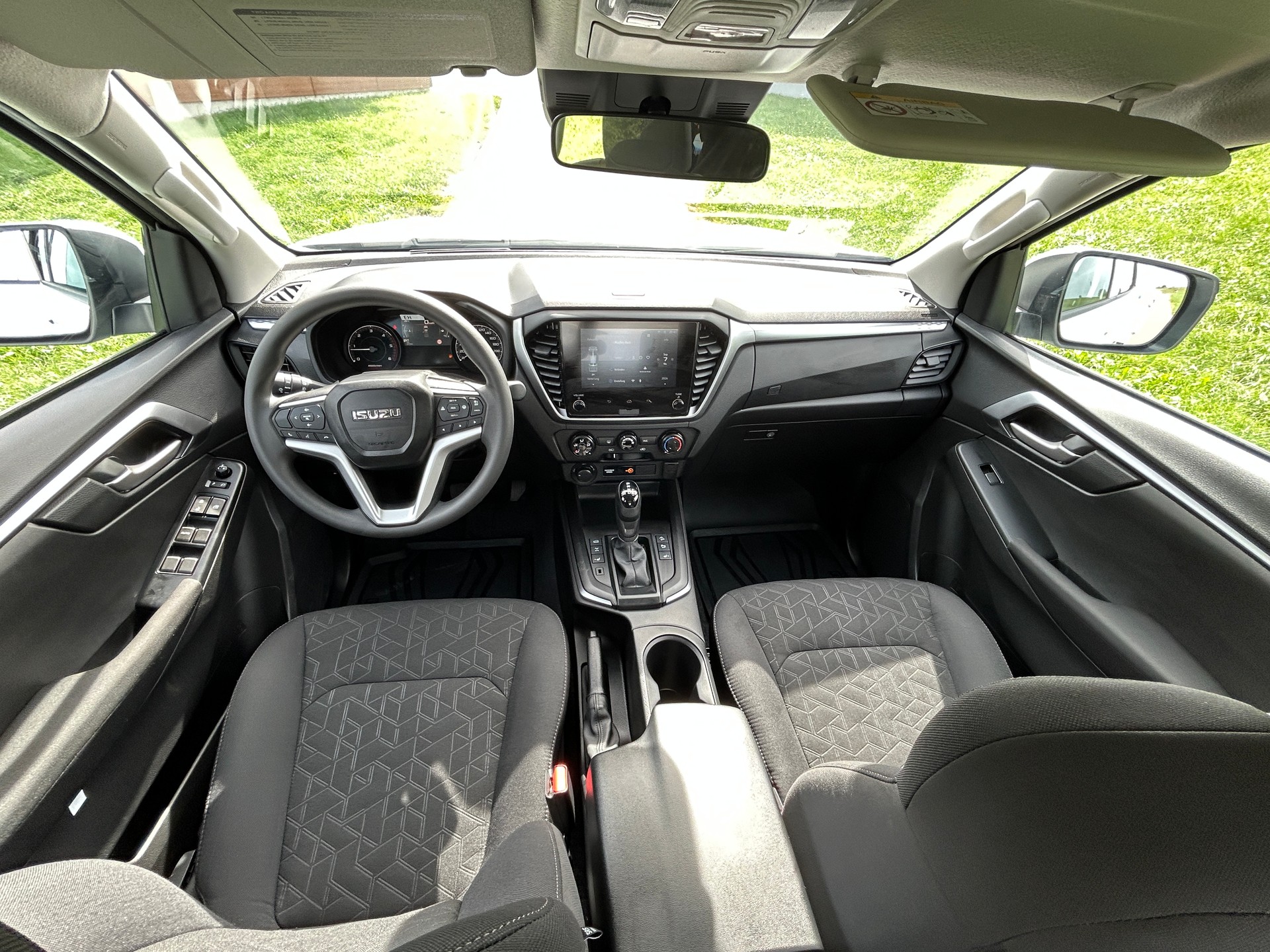 ISUZU D-MAX 1.9 CrewCab N60BB+ 4x4 AT Alubrücke-image-10