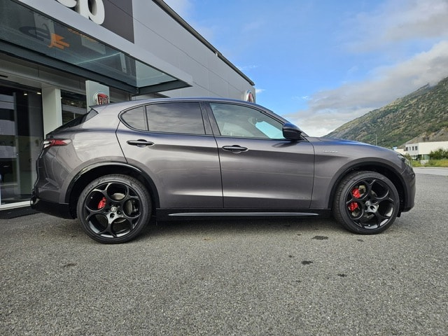 ALFA ROMEO Stelvio Veloce-image-6