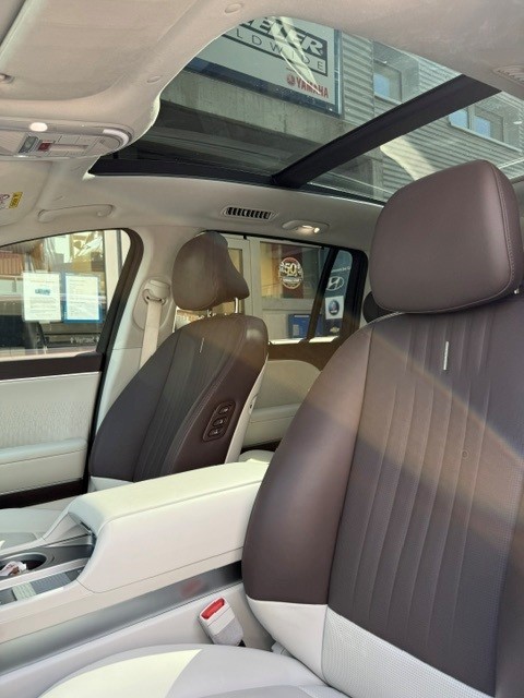 HYUNDAI Ioniq 9 Calligraphy 4WD-image-8