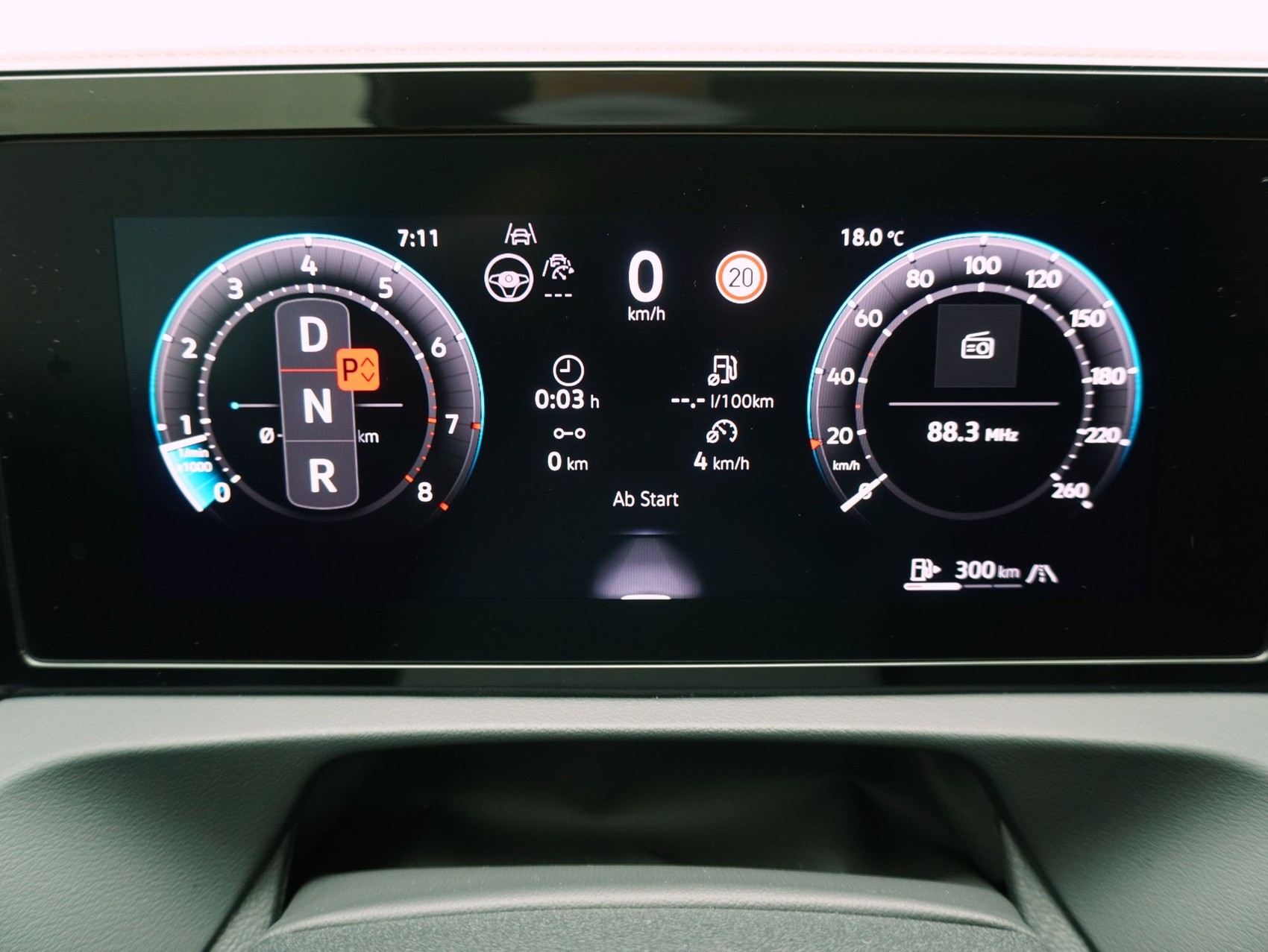 VW Tiguan 2.0 TSI DSG R-Line Black Style 4Motion **VW Werksgarantie bis 11/2030**-image-15
