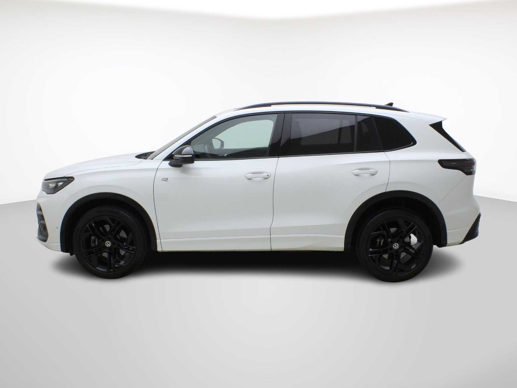 VW Tiguan 2.0 TSI DSG R-Line Black Style 4Motion **VW Werksgarantie bis 11/2030**-image-2