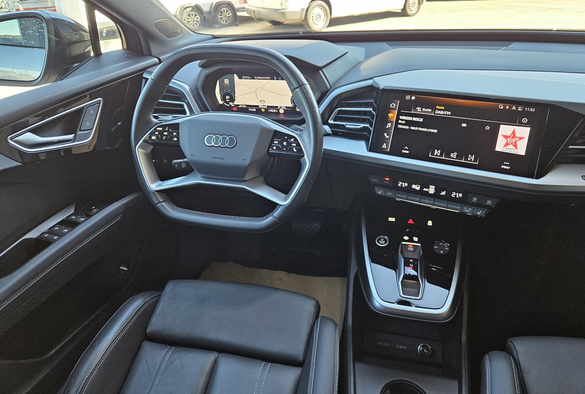AUDI Q4 Sportback e-tron 50 quattro S-Line Modell 2024 mit Anhängerkupplung-image-14
