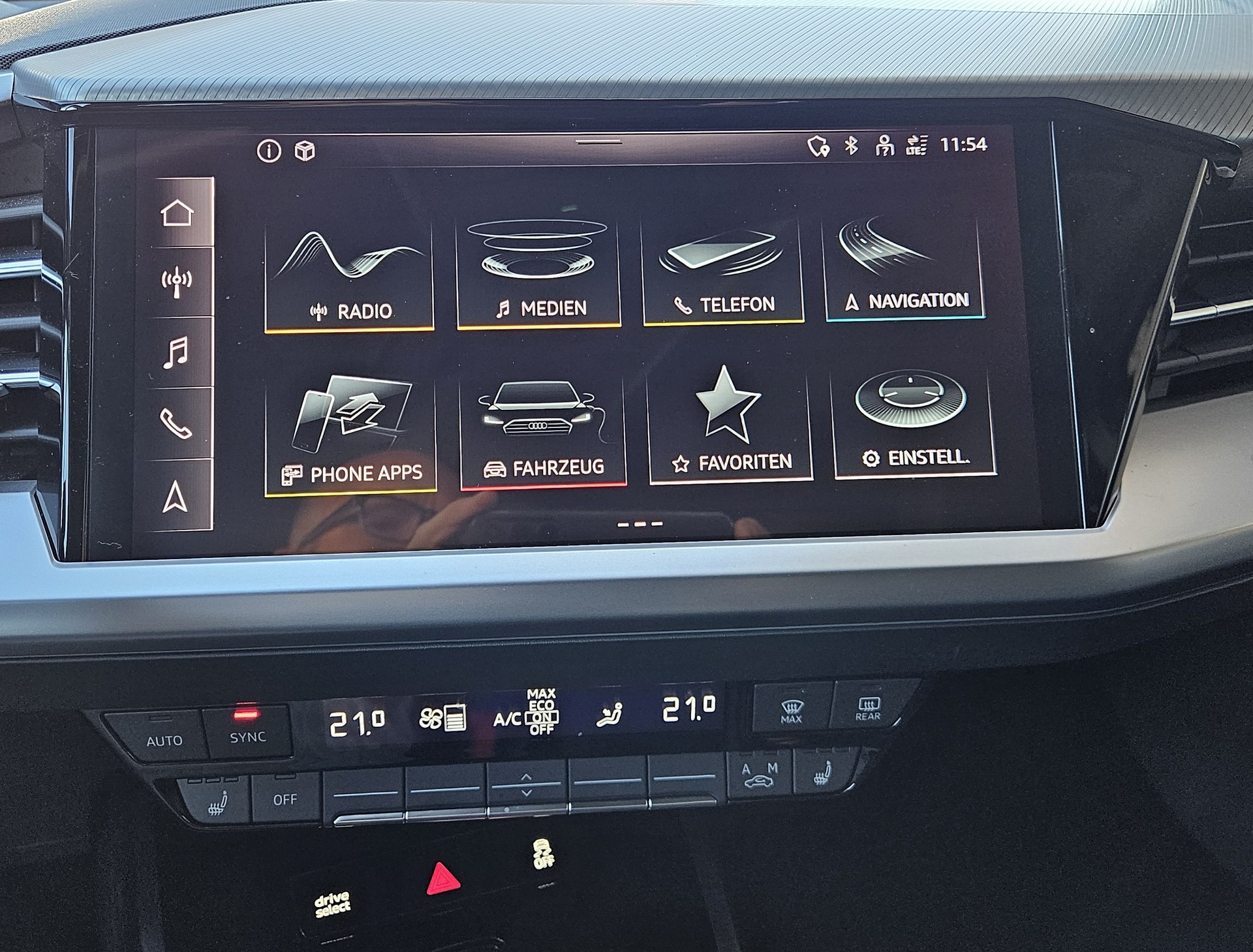 AUDI Q4 Sportback e-tron 50 quattro S-Line Modell 2024 mit Anhängerkupplung-image-17