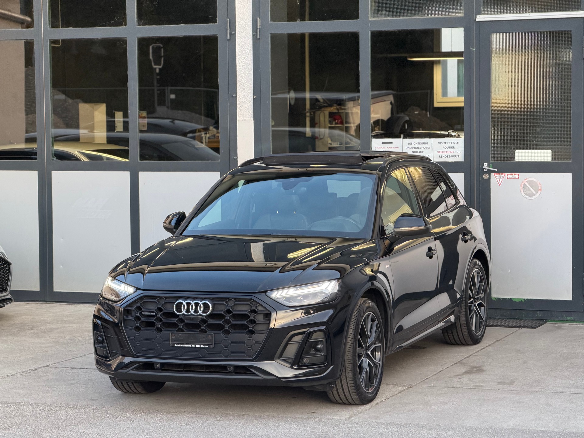 AUDI Q5 40 TDI Black Edition quattro S-tronic-image-1