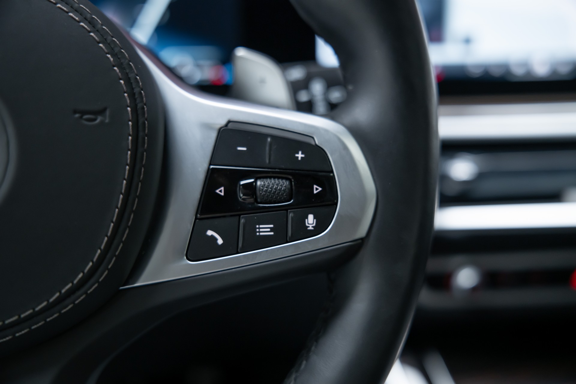 BMW X7 40d xDrive SAG M Sport / Iconic Glow / Panorama-Glasdach / 360°Kamera /-image-27