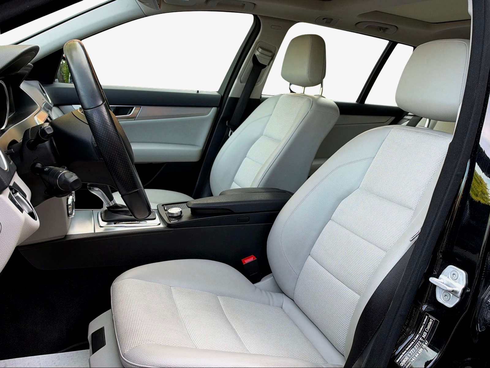 MERCEDES-BENZ C 300 CDI Avantgarde 4Matic 7G-Tronic-image-8