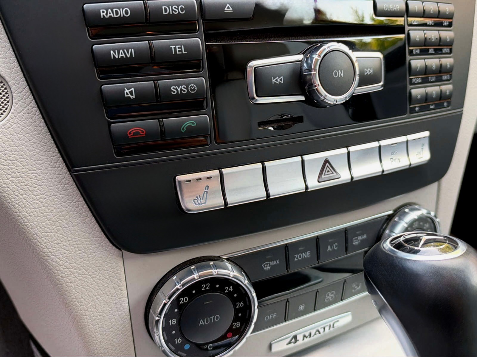 MERCEDES-BENZ C 300 CDI Avantgarde 4Matic 7G-Tronic-image-13